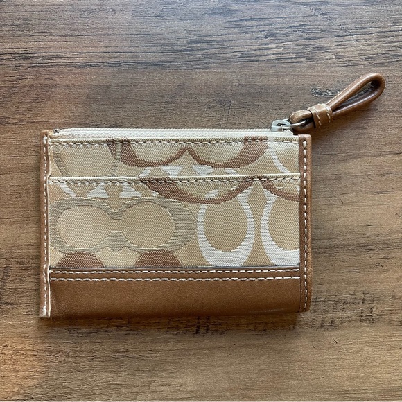 Coach Coin Purse with Key Ring - Picture 3 of 3